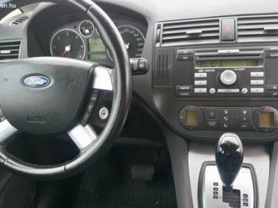 B&eacute;raut&oacute; aut&oacute;b&eacute;rl&eacute;s Budapest.Mietwagen billig. Car renta
