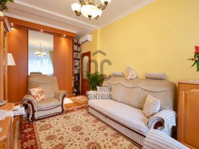 Elad&oacute; lak&aacute;s, H523612 Budapest XI. ker&uuml;let, &Uacute;jbuda