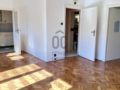 Elad&oacute; lak&aacute;s, DLK084480 Budapest II. ker&uuml;let, V&eacute;rhalom