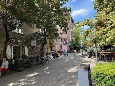 OTP Ingatlanpont - Tak&aacute;cs Zsuzsanna Budapest II. ker&uuml;let