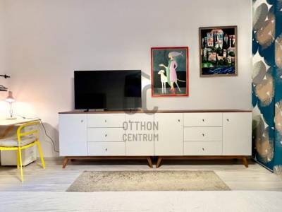 Elad&oacute; lak&aacute;s, H524971 Budapest II. ker&uuml;let, Orsz&aacute;g&uacute;t