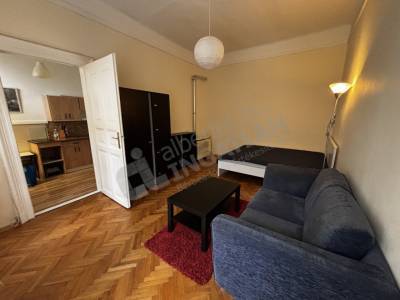 Kiad&oacute; t&eacute;glalak&aacute;s, Budapest VI. ker&uuml;let, Kir&aacute;ly utca
