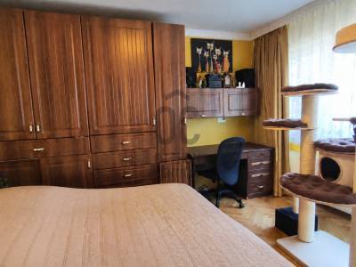 Elad&oacute; lak&aacute;s, DLK043895 Budapest XII. ker&uuml;let,